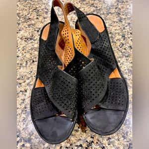 Clarks Sandals- size 6-1:2